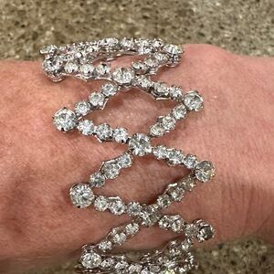 Adjustable vintage rhinestone bracelet